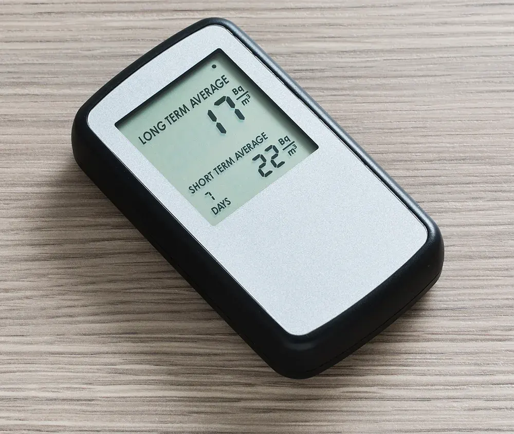 Elektronisches Radon-Messgerät mit Kurz- und Langzeitwert